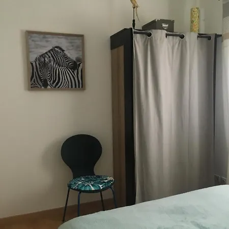 Avec Jardin Clos Prive Apartment